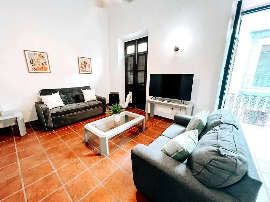 65 Fortaleza 1 - N Colonial Apt W/ Balconies & Views Apartment San Juan